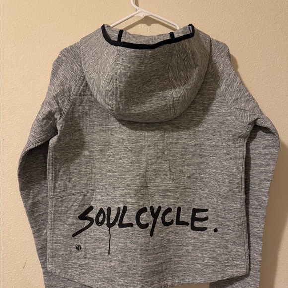 Lululemon size 6 sweatshirt - Picture 2 of 3